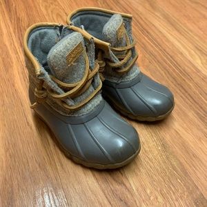 Toddler girl gray sperry duck boots